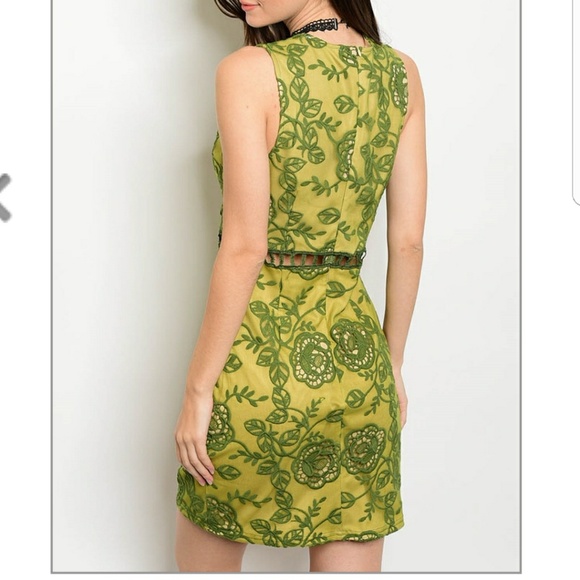 💦OLIVE LACE DRESS - Picture 2 of 3